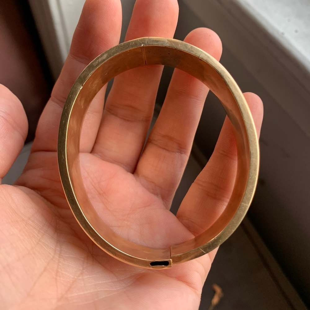 14k gold Wide and Heavy Bracelet - Picture 4 of 7